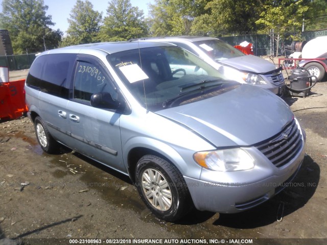 1C4GP45R15B249380-2005-chrysler-town-and-country-0