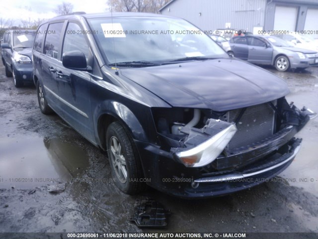 2A4RR5DG0BR613272-2011-chrysler-town-and-country-0