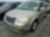 2A8HR54119R590827-2009-chrysler-town-and-country-0