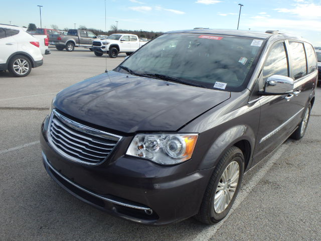2C4RC1GG7FR528155-2015-chrysler-town-and-country-0