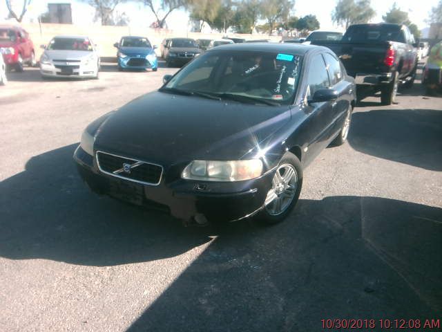 YV1RS592952441814-2005-volvo-s60-0