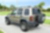 1J4GL48505W698332-2005-jeep-liberty-2
