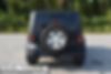 1C4BJWDG0HL613679-2017-jeep-wrangler-unlimited-2