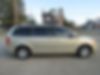 2A4RR8DX6AR366677-2010-chrysler-town-and-country-1