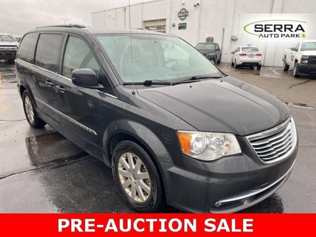 2C4RC1BG5CR401715-2012-chrysler-town-and-country-0