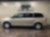 2A8HR44E19R520693-2009-chrysler-town-and-country-2