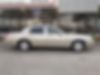 2LNHM82V48X639117-2008-lincoln-town-car-2