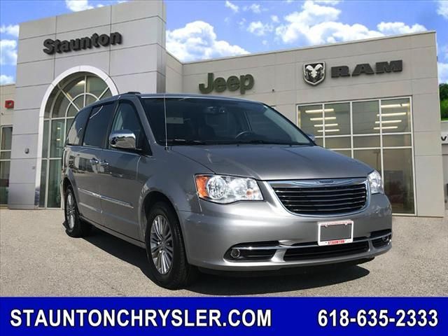 2C4RC1CG7GR127986-2016-chrysler-town-and-country-0