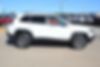 1C4PJMBX9KD301701-2019-jeep-cherokee-1
