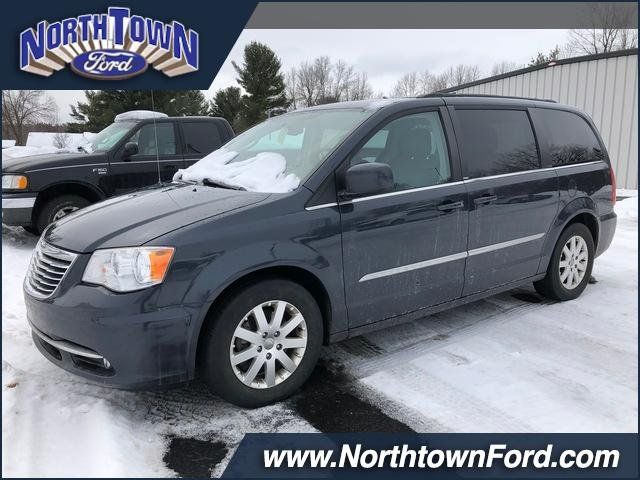 2C4RC1BGXDR706032-2013-chrysler-town-and-country-0