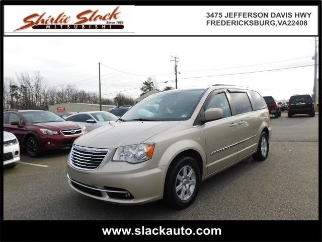 2C4RC1BG5CR320973-2012-chrysler-town-and-country-0