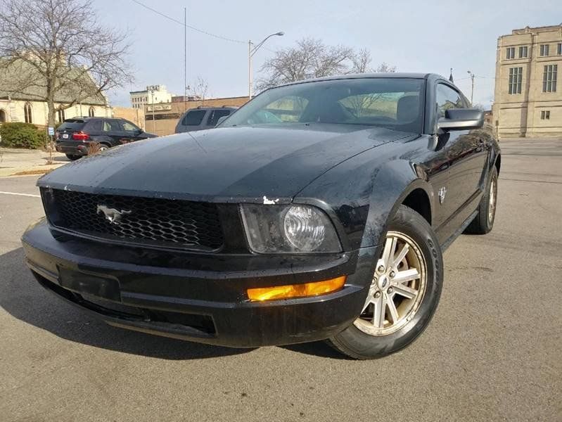 1ZVHT80N095104120-2009-ford-mustang-0