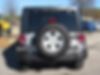 1C4BJWDG7JL901060-2018-jeep-wrangler-jk-unlimited-2