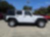 1C4BJWDG6HL551737-2017-jeep-wrangler-unlimited-2