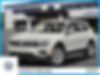 3VV0B7AXXLM127811-2020-volkswagen-tiguan