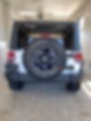 1C4BJWDG3HL590270-2017-jeep-wrangler-unlimited-2
