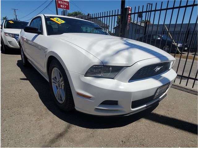 1ZVBP8AM9D5276235-2013-ford-mustang-0