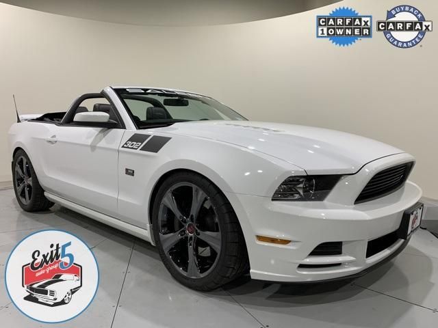 1ZVBP8FF2E5321852-2014-ford-mustang-0