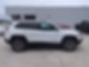 1C4PJMBX5KD405036-2019-jeep-cherokee-2