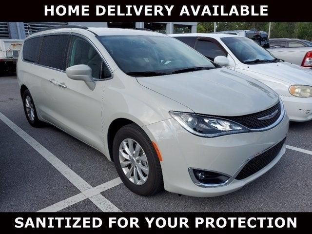2C4RC1FGXKR681737-2019-chrysler-pacifica-0