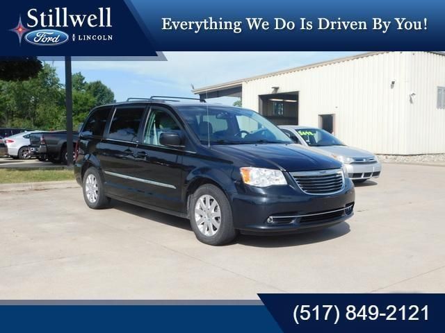 2C4RC1BGXDR711764-2013-chrysler-town-and-country-0
