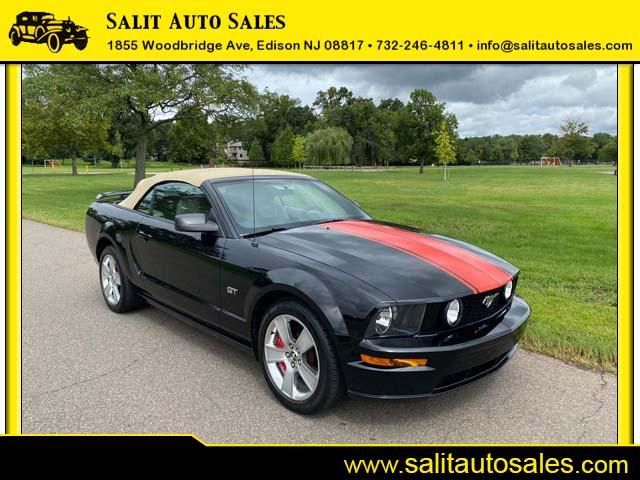 1ZVHT85H765247757-2006-ford-mustang-0