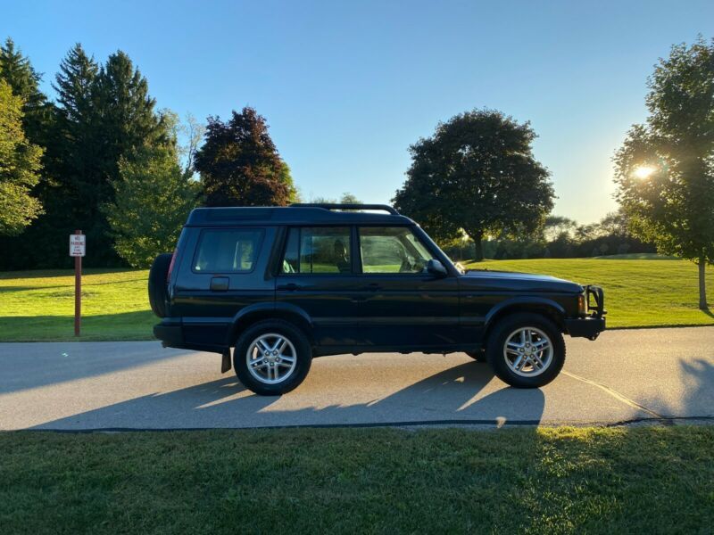 SALTY19494A832480-2004-land-rover-discovery-0
