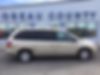 2C8GP54LX1R374911-2001-chrysler-town-and-country-0