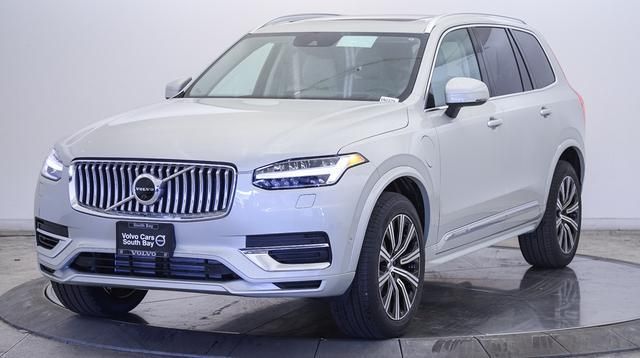 YV4BR0CL7M1700793-2021-volvo-xc90-recharge-plug-in-hybrid-0