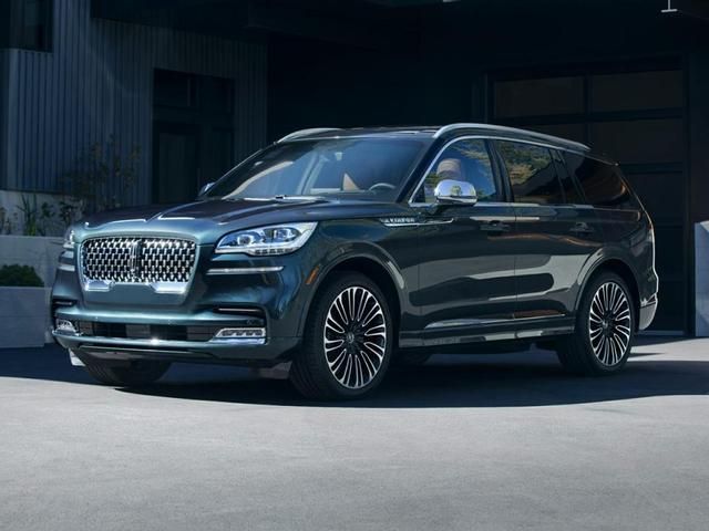 5LM5J7WC8NGL08375-2022-lincoln-aviator-0